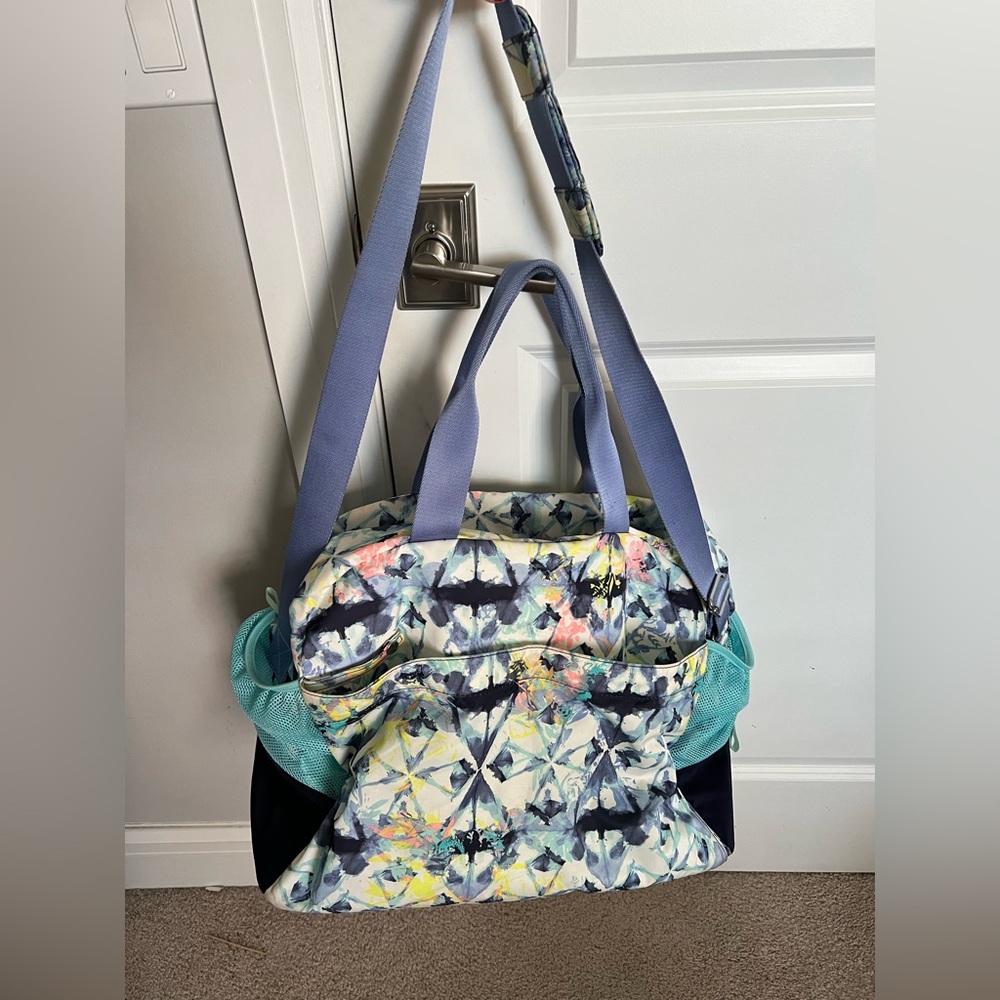 Ivivva bag